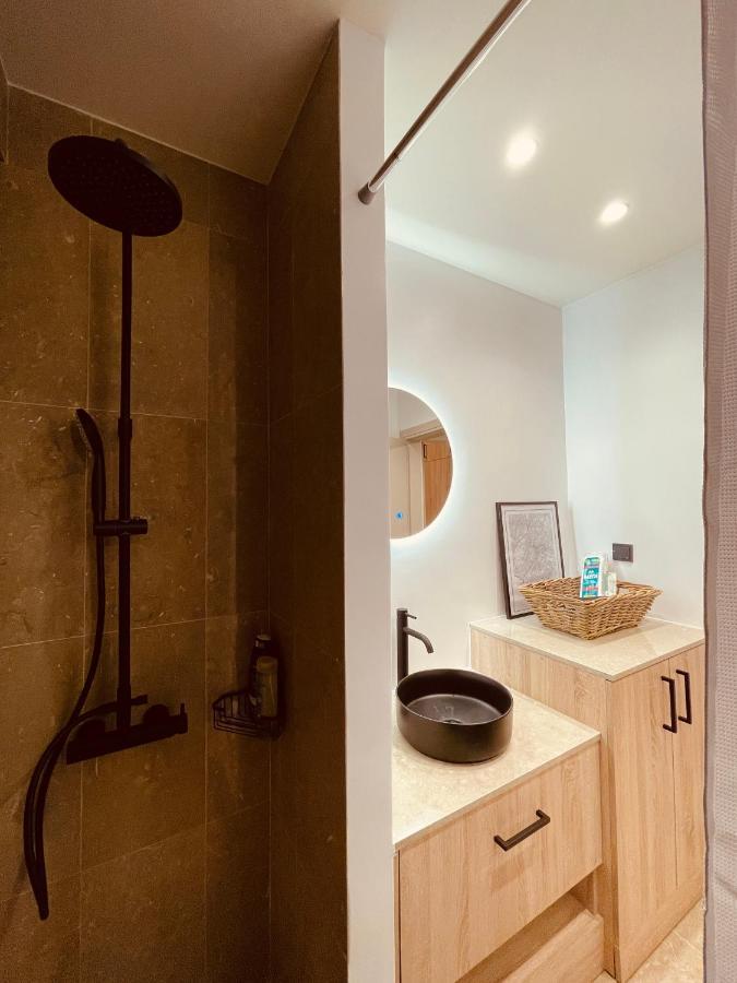 2 Bedroom Apt - Live Like A Local In Kolonaki 雅典 外观 照片