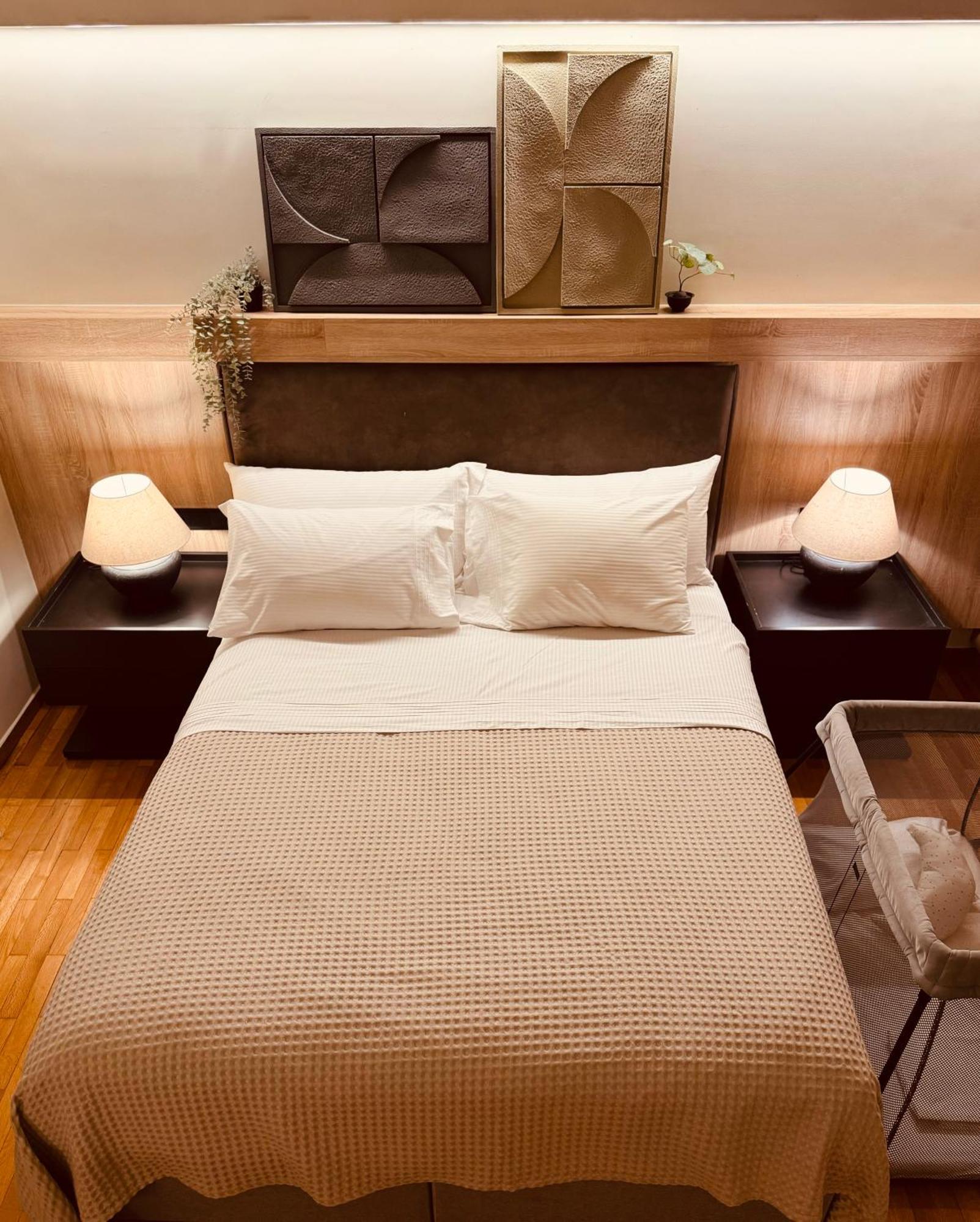 2 Bedroom Apt - Live Like A Local In Kolonaki 雅典 外观 照片